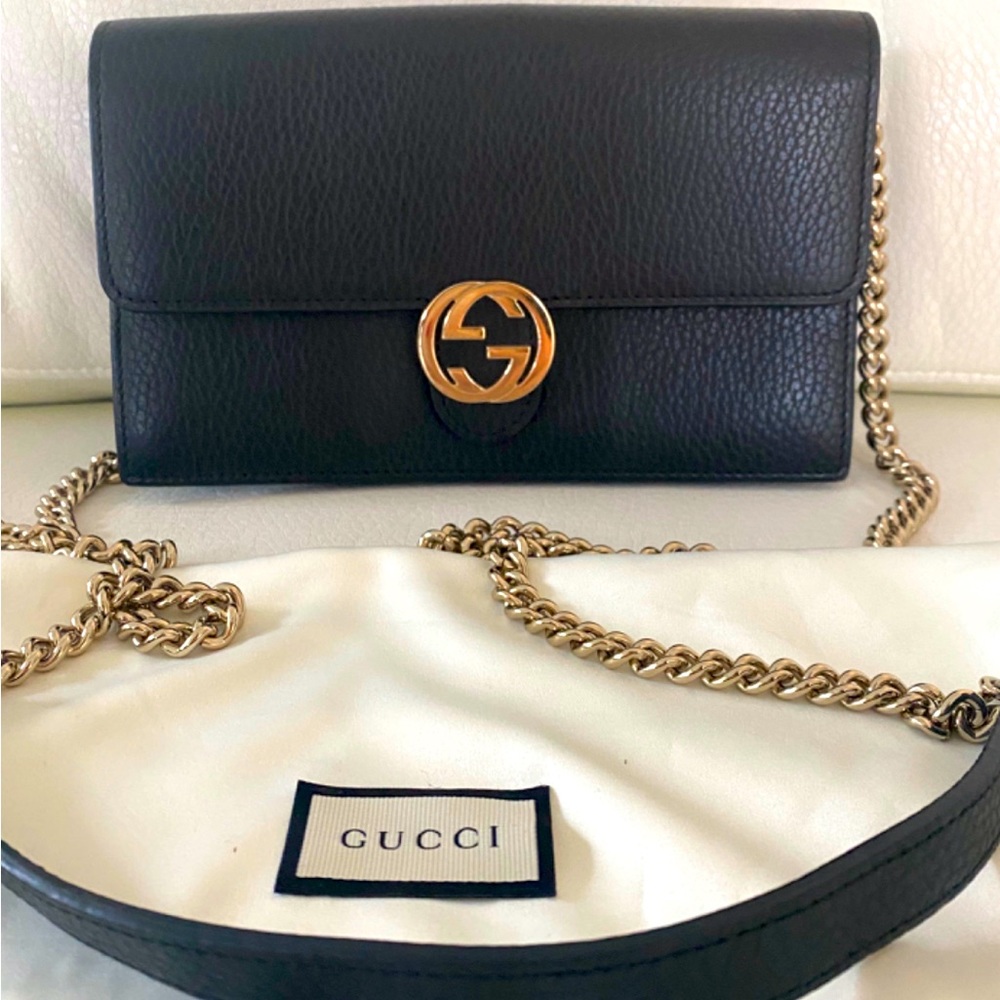 New authentic GUCCI Dollar Calfskin Interlocking G Chain Wallet black.